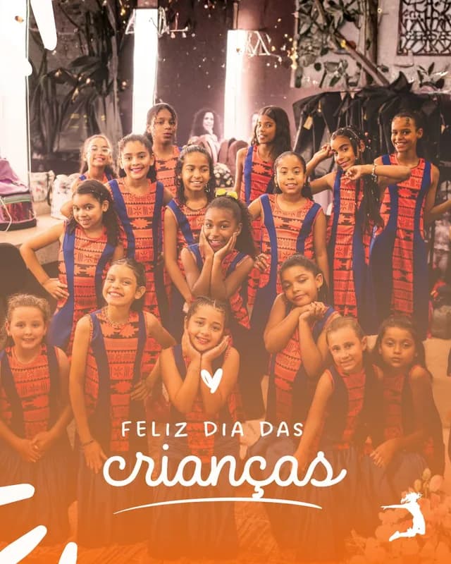 Feliz dia das crianças! 🎉🥰👏 Que vocês possam viver a infância de vocês com segurança, alegria, brincadeira, amor e cuidado! Que a dança seja um caminho para viver plenamente essa infância!